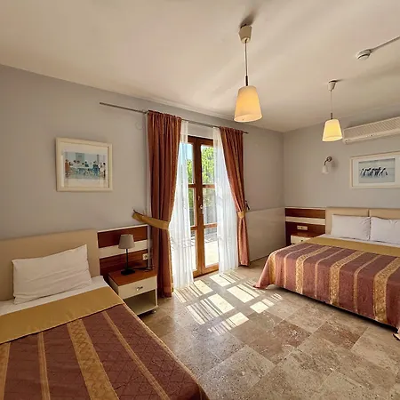 Siesta Hotel *
